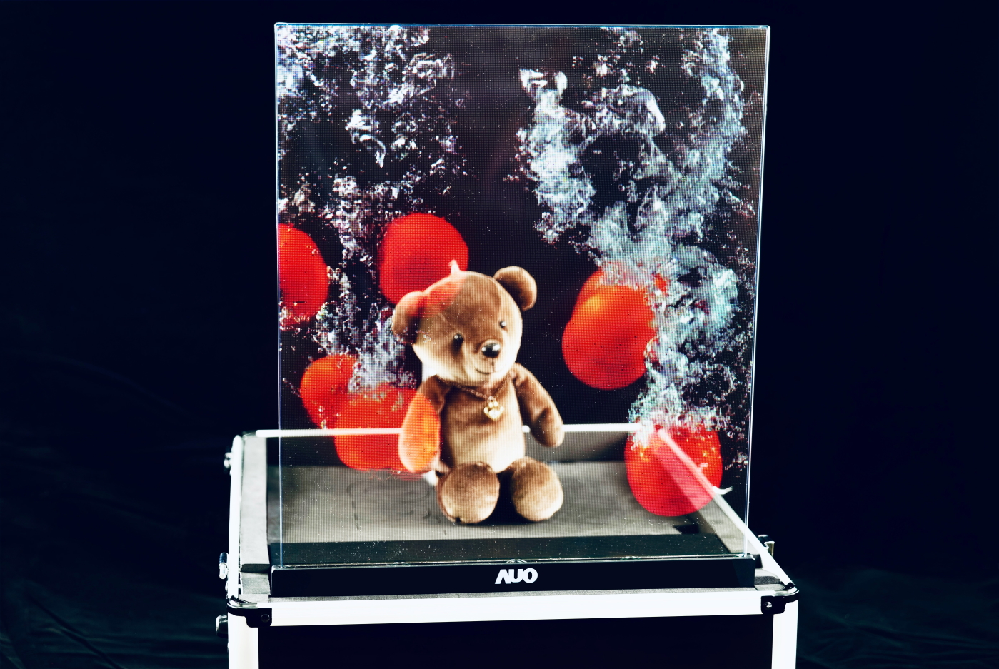 ���_�I���аlMicro LED͸���@ʾ�����߂�ߴ�͸�����@��������������ƴ��֮���ԣ��ɑ�����ǻ��Ƅ����ǻ��������̘Iչʾ�ȶ�Ԫ����