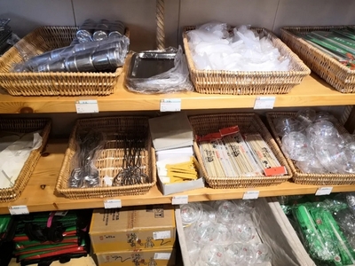 產品標簽錯漏、旗下多家代工廠曾抽檢不合格,門店七千家的鍋圈食匯還能火多久?